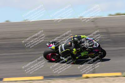 media/Apr-05-2024-Apex Assassins-CVMA Friday Practice (Fri) [[ee2ef04f2b]]/3-Racer 2/Session 3 (Bowl Speed Pans)/